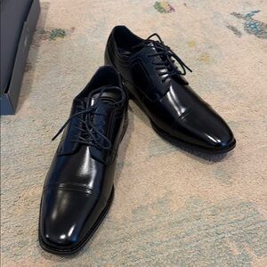 Size 10W men’s dress shoes